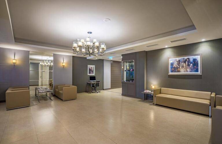 City Avenue Hotel