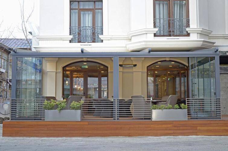 City Avenue Hotel