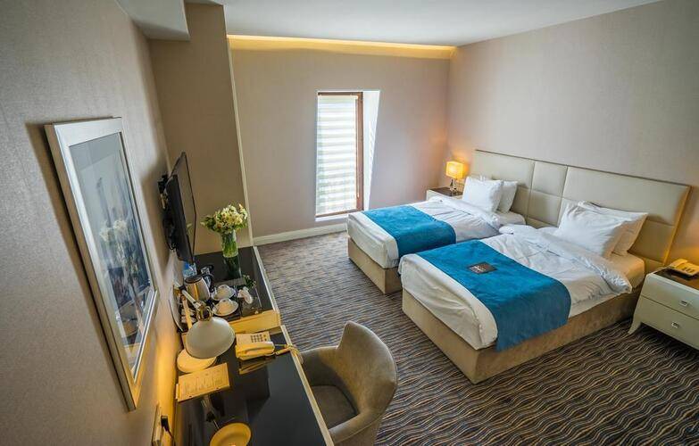 City Avenue Hotel