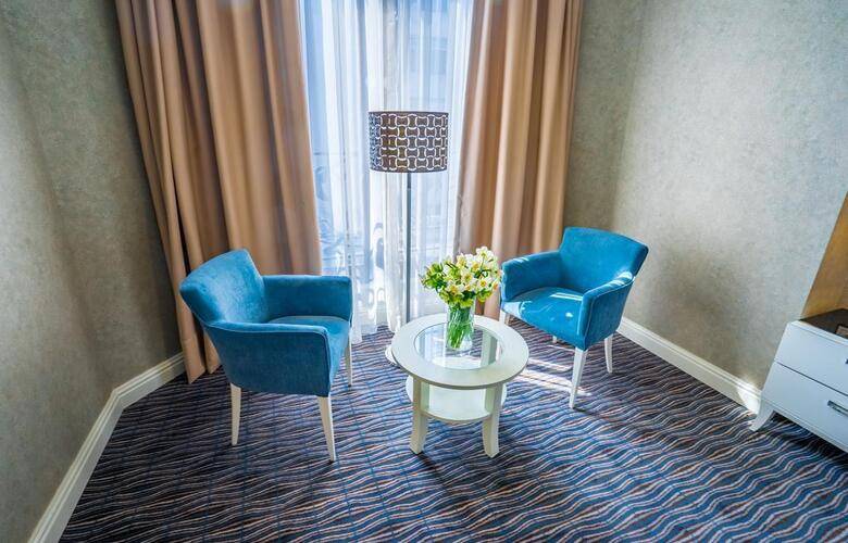 City Avenue Hotel