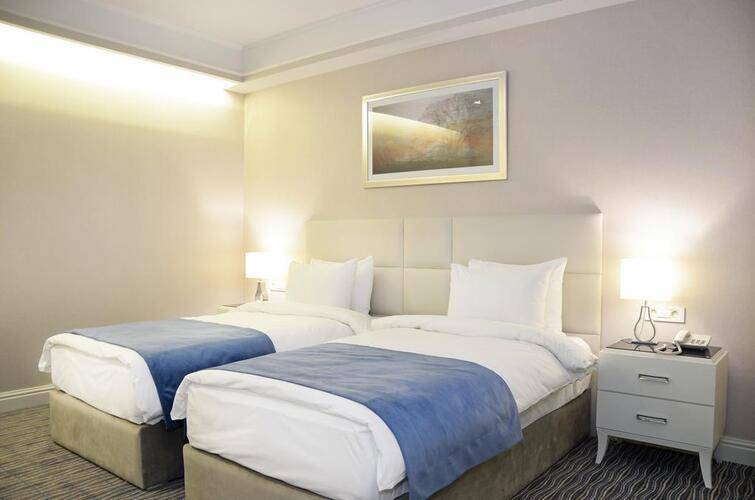 City Avenue Hotel