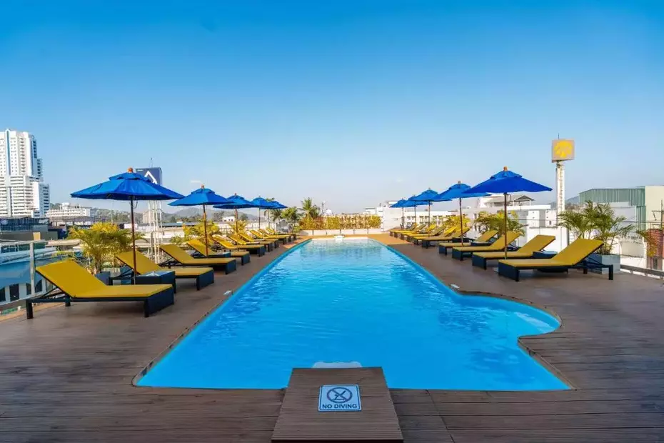 Days Inn By Wyndham Patong Beach