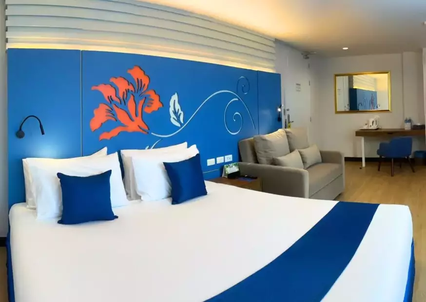 Days Inn By Wyndham Patong Beach
