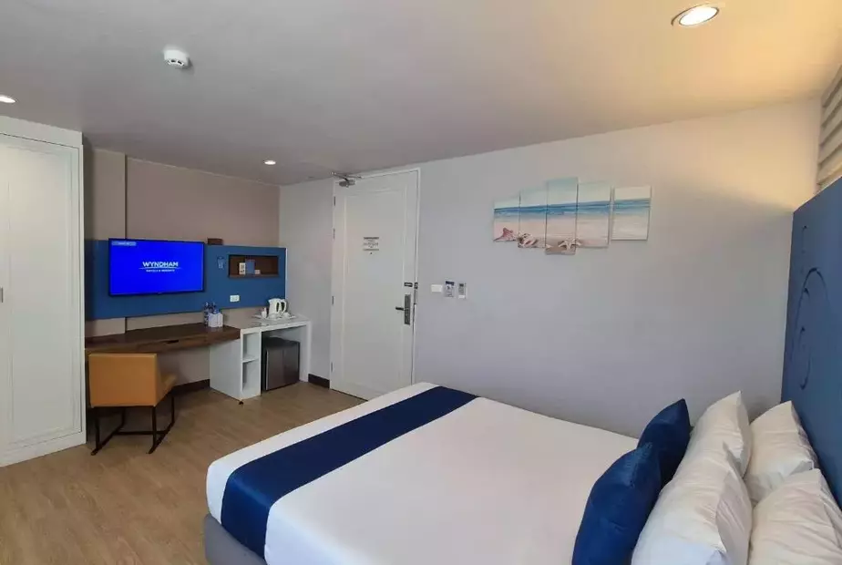 Days Inn By Wyndham Patong Beach