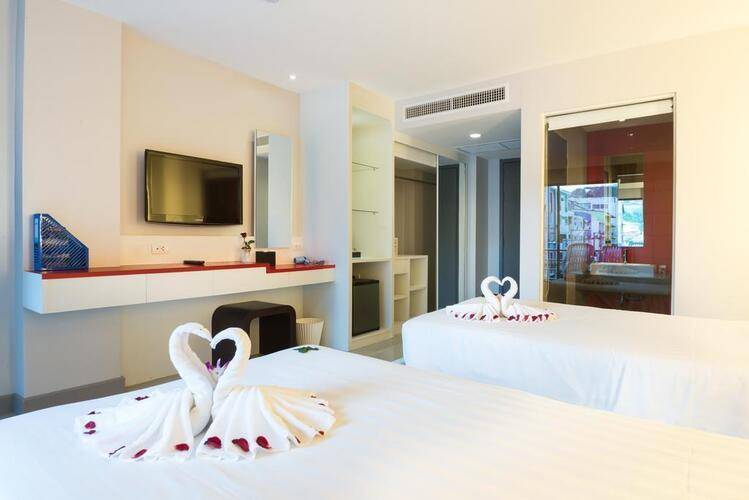 Alfresco Phuket Hotel
