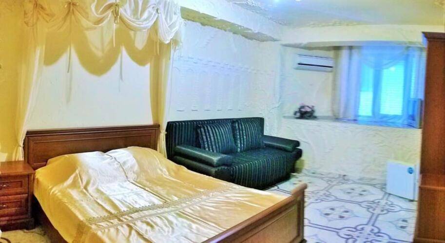 Отель Корона