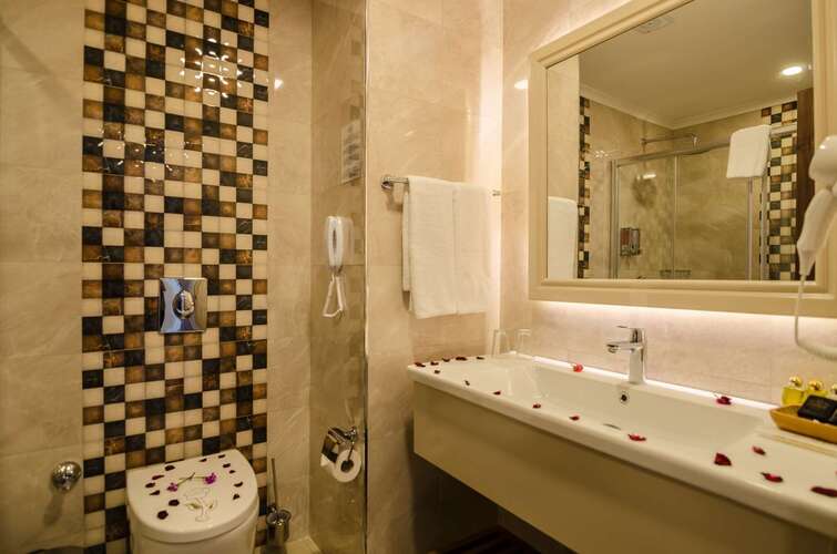 The Lumos Deluxe Resort Hotel & Spa