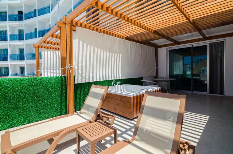 The Lumos Deluxe Resort Hotel & Spa
