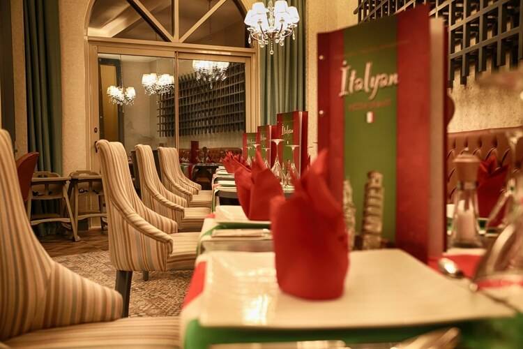 Jadore Deluxe Hotel & Spa