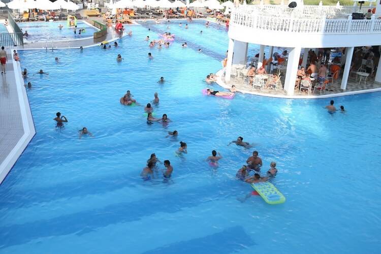 Jadore Deluxe Hotel & Spa