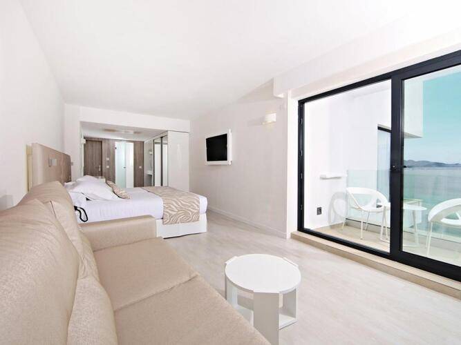 Iberostar Cala Millor (Adults Only 16+)