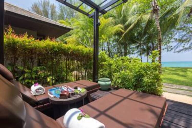 Khaolak Wanaburee Resort