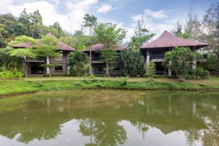 Khaolak Wanaburee Resort