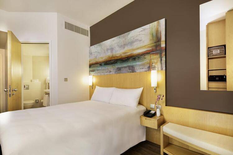 Ibis One Central