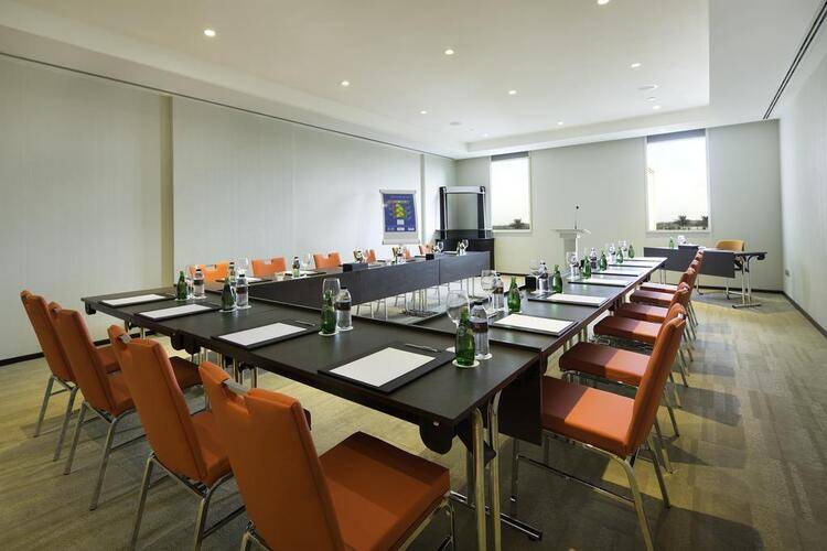 Ibis One Central