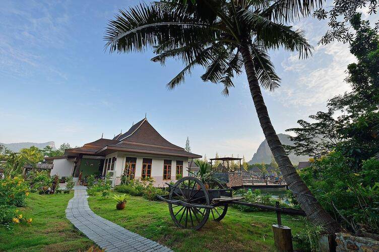 Poonsiri Resort