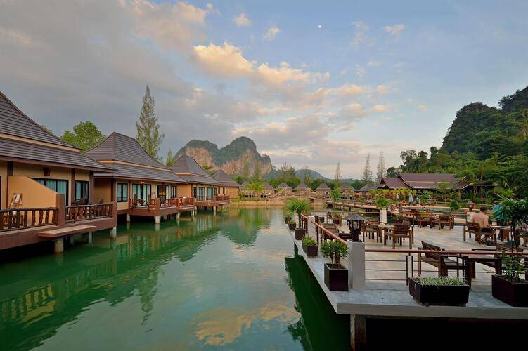 Poonsiri Resort