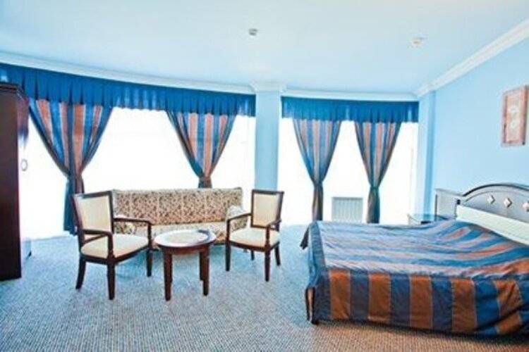 Кристалл Deluxe Отель