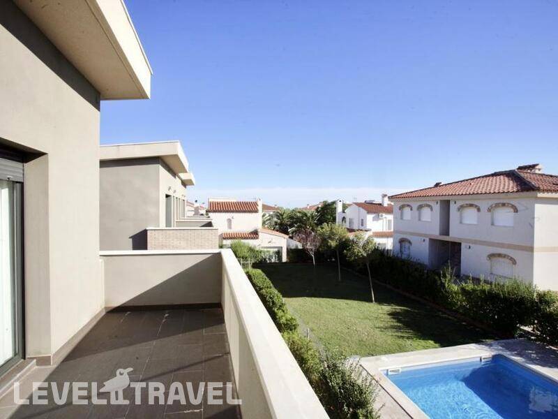 Фотография Rentalmar Romani Apartment