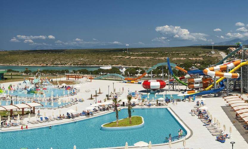 Aquasis Deluxe Resort & Spa