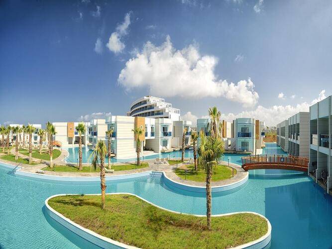 Aquasis Deluxe Resort & Spa