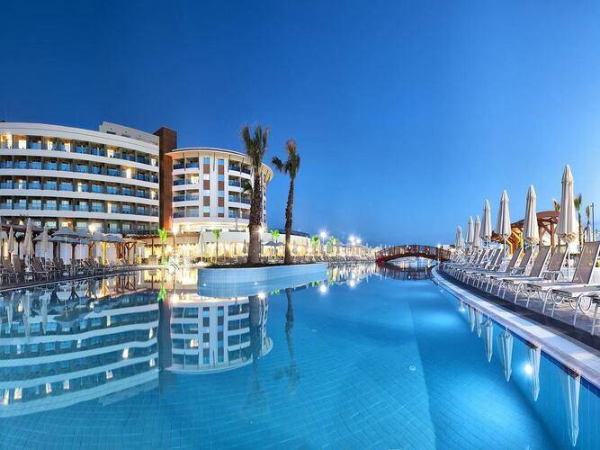 Aquasis Deluxe Resort & Spa
