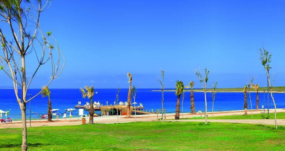 Aquasis Deluxe Resort & Spa