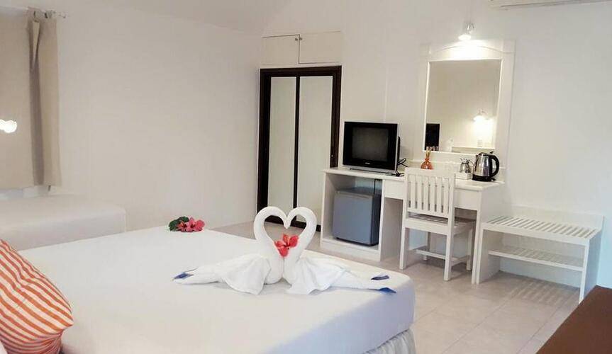 Bay Beach Resort (Ex.Choeng Mon Beach)