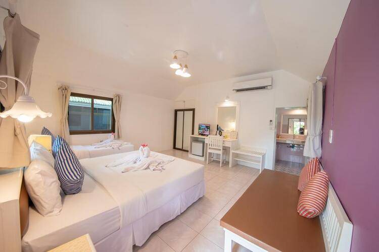 Bay Beach Resort (Ex.Choeng Mon Beach)
