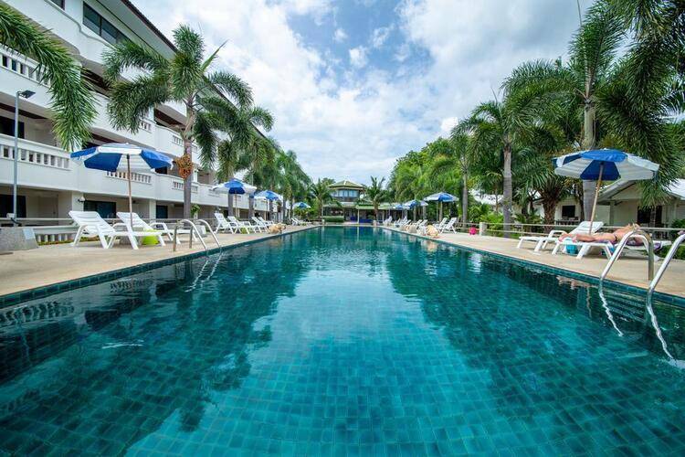 Bay Beach Resort (Ex.Choeng Mon Beach)