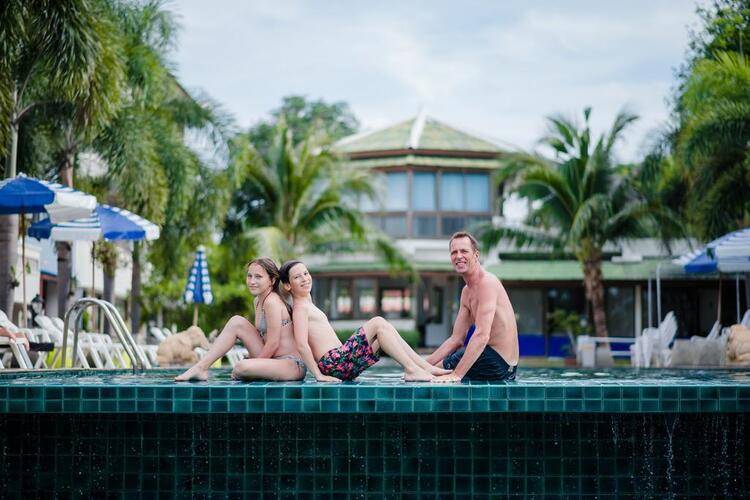 Bay Beach Resort (Ex.Choeng Mon Beach)