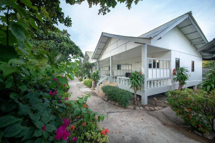 Bay Beach Resort (Ex.Choeng Mon Beach)