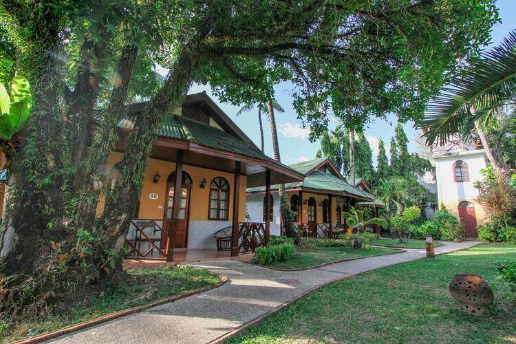 Eden Bungalow Resort