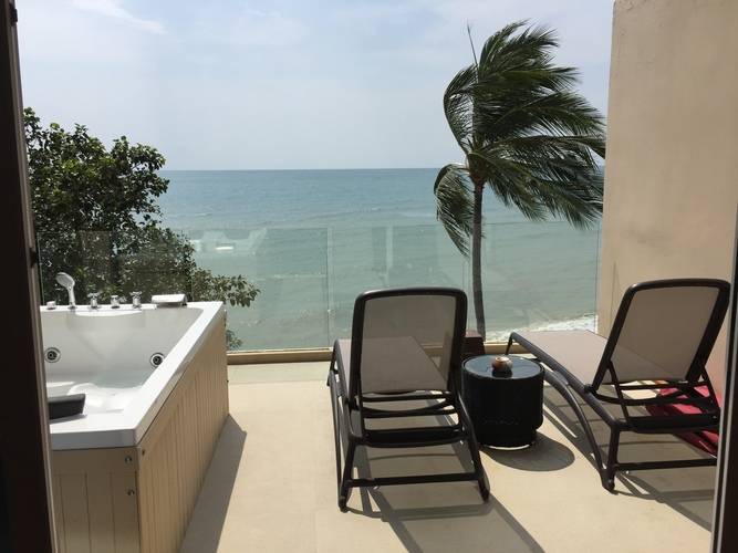 Royal Beach Boutique Resort & Spa