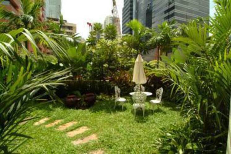 Bandara Suites Silom