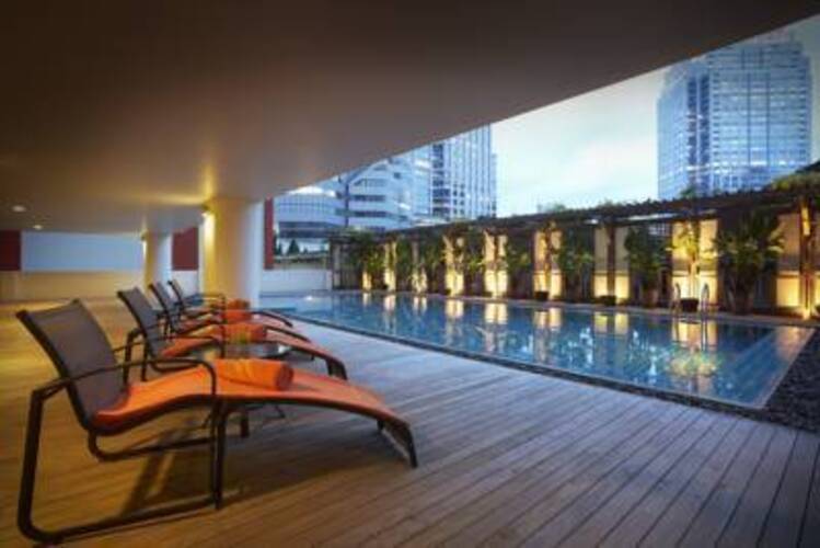 Bandara Suites Silom