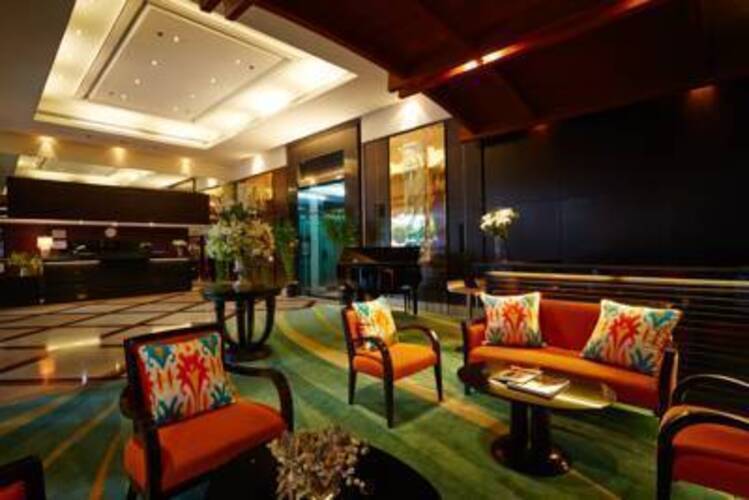 Bandara Suites Silom