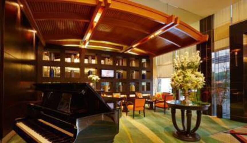 Bandara Suites Silom