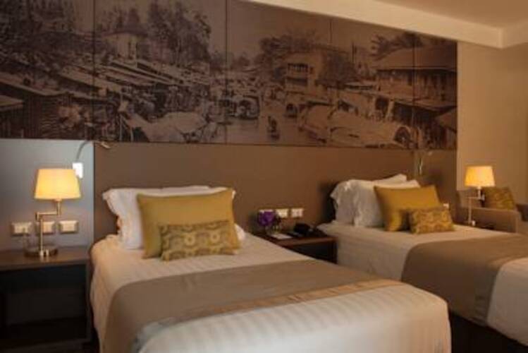 Grand Diamond Suites Hotel