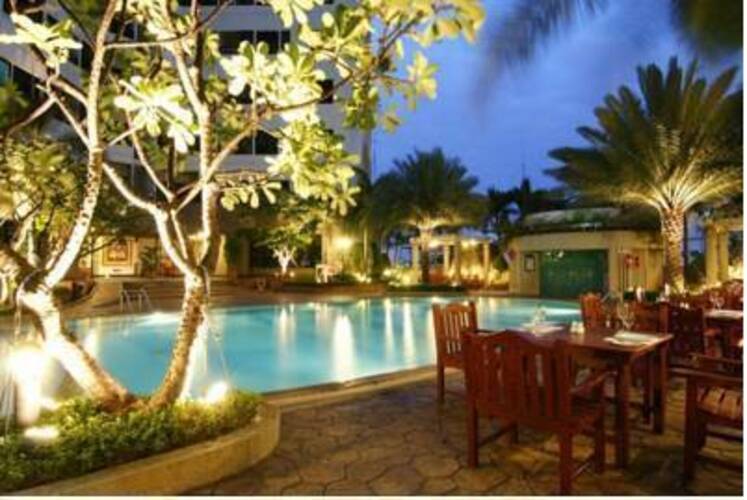 Grand Diamond Suites Hotel