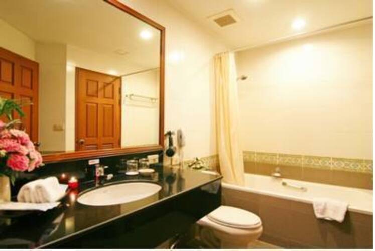 Grand Diamond Suites Hotel