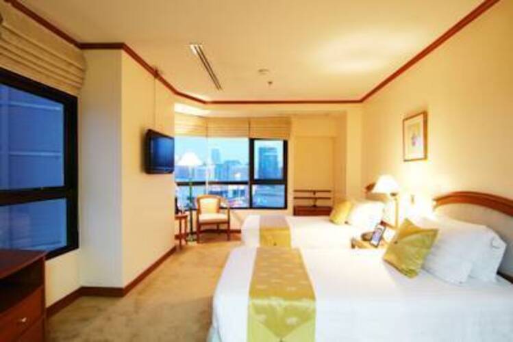 Grand Diamond Suites Hotel