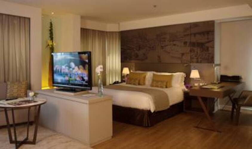 Grand Diamond Suites Hotel