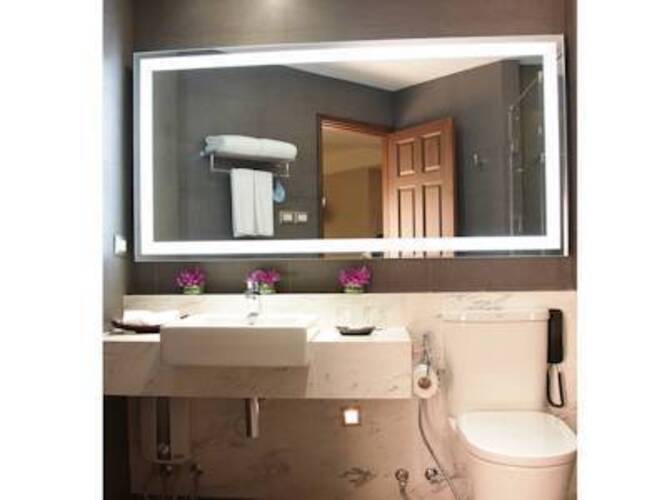 Grand Diamond Suites Hotel