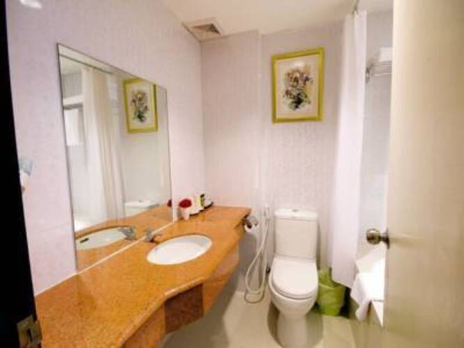 Royal View Resort Rangnam