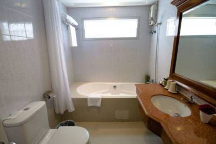 Royal View Resort Rangnam