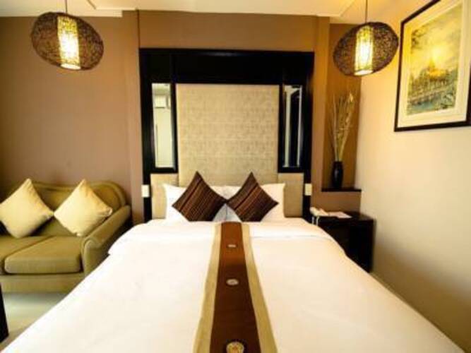Royal View Resort Rangnam