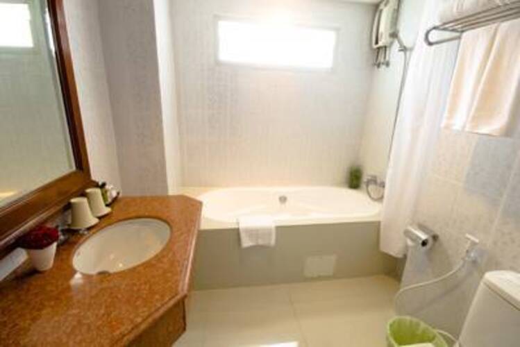 Royal View Resort Rangnam