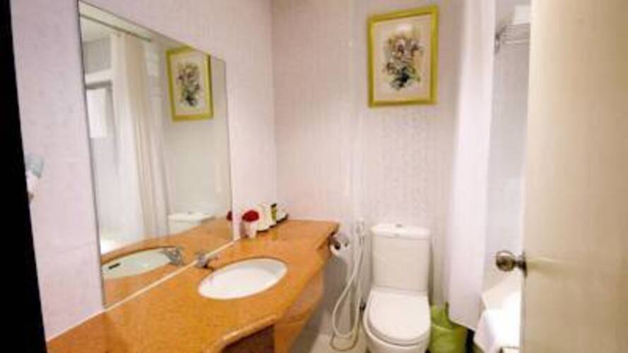 Royal View Resort Rangnam