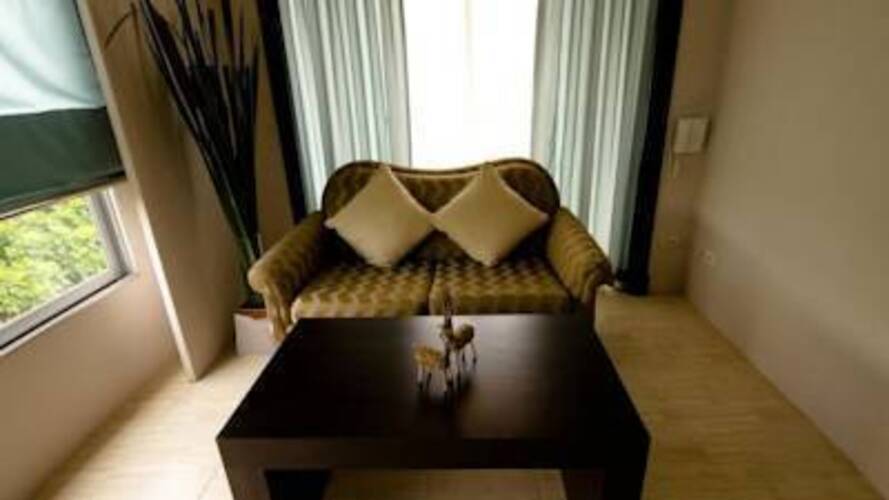 Royal View Resort Rangnam